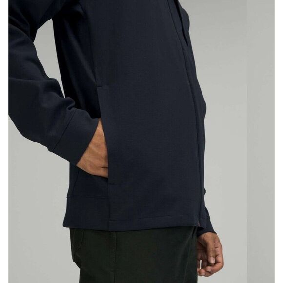 Lululemon Men's  Sojourn Jacket true navy Size‎ Medium Warpstreme EUC - Picture 5 of 10